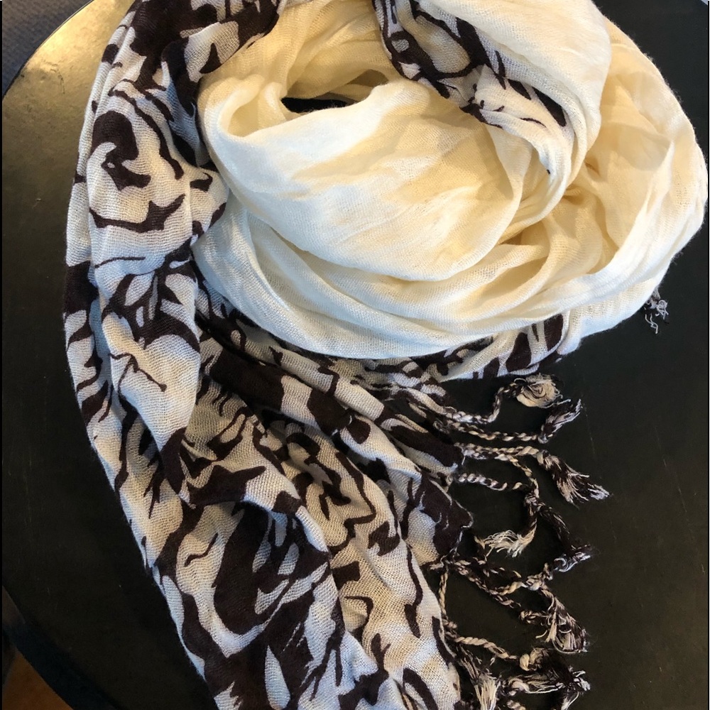The Limited ..... scarf